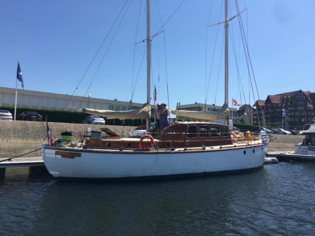 Port Deauville Yacht Vintage 외부 사진