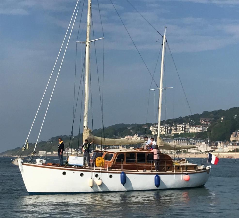 Port Deauville Yacht Vintage 외부 사진