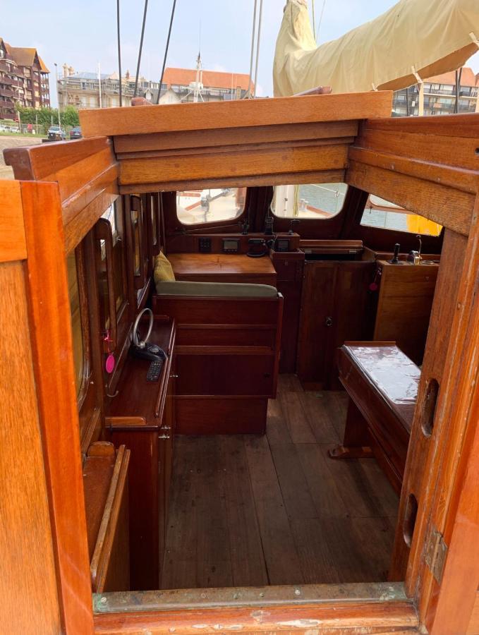 Port Deauville Yacht Vintage 외부 사진